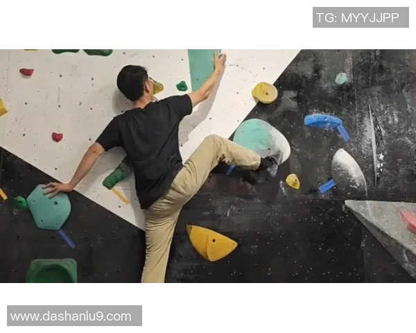 成都攀岩队的奋斗与荣耀:一段不屈不挠的攀岩之旅纪实 成都攀岩队的奋斗与荣耀:一段不屈不挠的攀岩之旅纪实