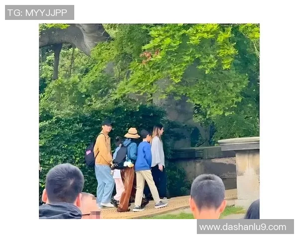 泡澡时选择姚明的理由与体验分享让你感受巨人的温暖与放松 泡澡时选择姚明的理由与体验分享让你感受巨人的温暖与放松