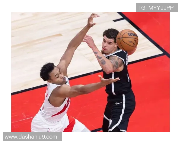 猛龙队力克篮网,洛里发挥神勇,带领球队再创辉煌